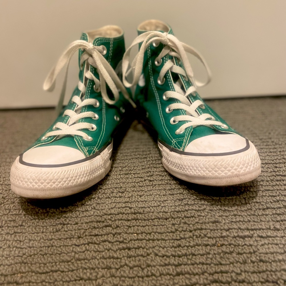 Green Converse womens 7.5 worn twice